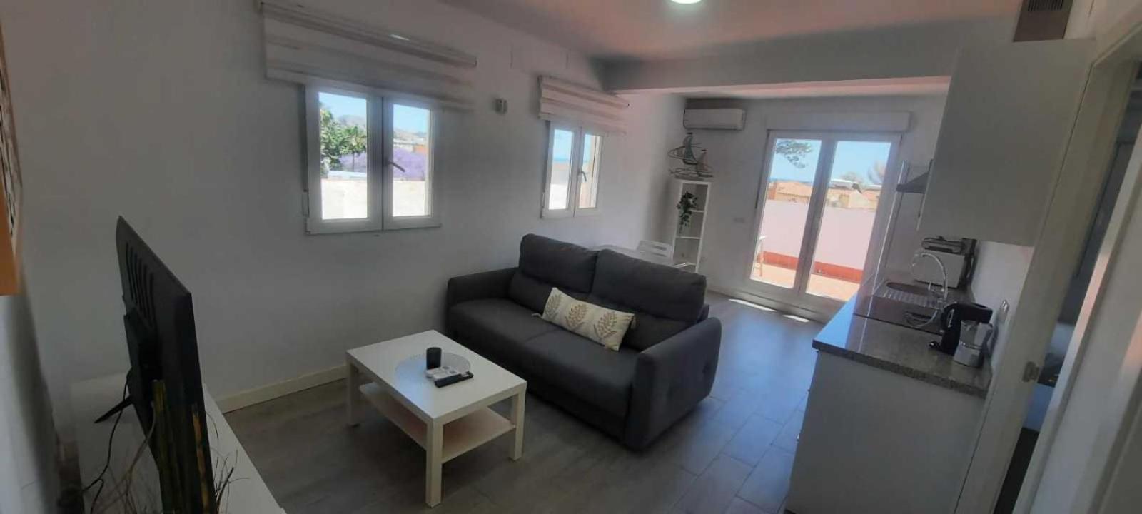 Atico Con Terraza Frente Playa Pedregalejo Apartment Malaga Exterior photo